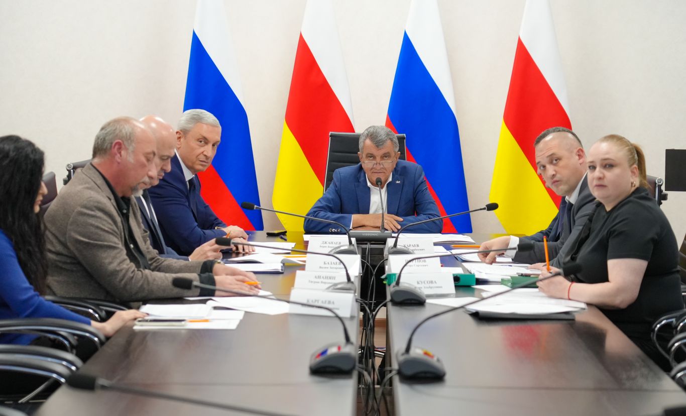 Сергея Меняйло и руководитель Росприроднадзора Светлана Радионова обсудили вопросы, возникшие в ходе строительства мусоросортировочного комплекса