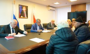 Сергей Меняйло поручил оказать помощь двум семьям, потерявшим кров при пожарах