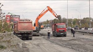 На Чкаловском мосту продолжаются дорожные работы