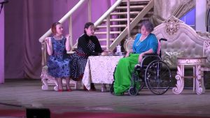 На большой сцене районного дворца культуры в Моздоке состоялась премьера спектакля «Танго восьми любящих женщин»