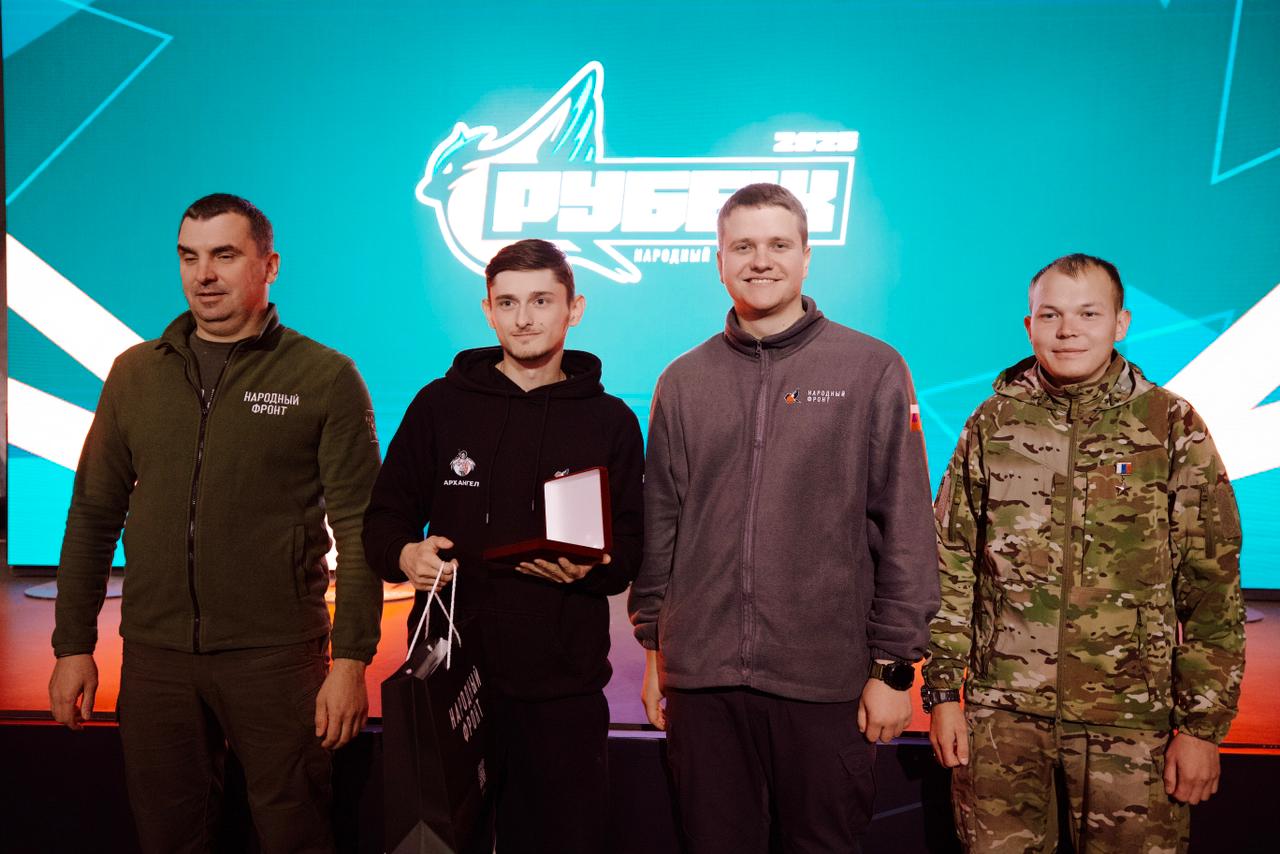 Активист Молодежки Народного фронта Северной Осетии Давид Хамицев удостоен нагрудного знака «Все для Победы!»