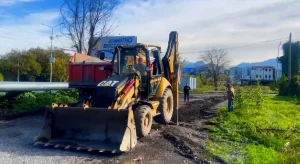 В «Московском квартале» начали благоустраивать межквартальный проезд со стороны проспекта Доватора