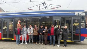 За три года реализации программы подготовки водителей трамваев обучение успешно завершили 25 человек