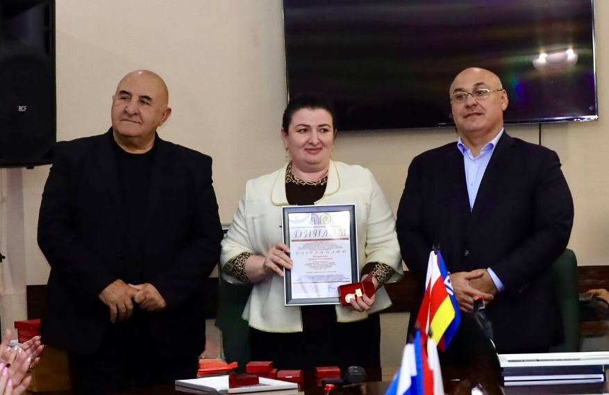 Журналисты ГТРК «Алания», работающие на осетинском языке, отмечены наградами за преданность профессии