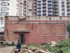 Специалисты из Краснодара ведут ремонтные работы на тяговой трансформаторной подстанции № 4 во Владикавказе