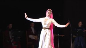 Сфæлдыфстадон лаборатори æрыгон курдиатджын композиторты æмæ хореографты фæхоны Хъæрæсе-Черкесимæ хæхты æмæ фæдзæхст бынæтты астæу ног уацмыстыл кусынмæ