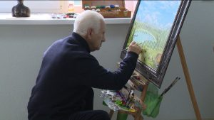 Житель Дигоры Владимир Корнаев превратил свое жилище в музей искусства