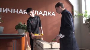 В высших и средних учебных заведениях для школьников проходят занятия по профориентационному проекту «Суббота в СПО»