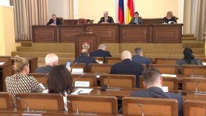 Совет Парламента рассмотрел проект о внесении изменений в закон о муниципальной службе