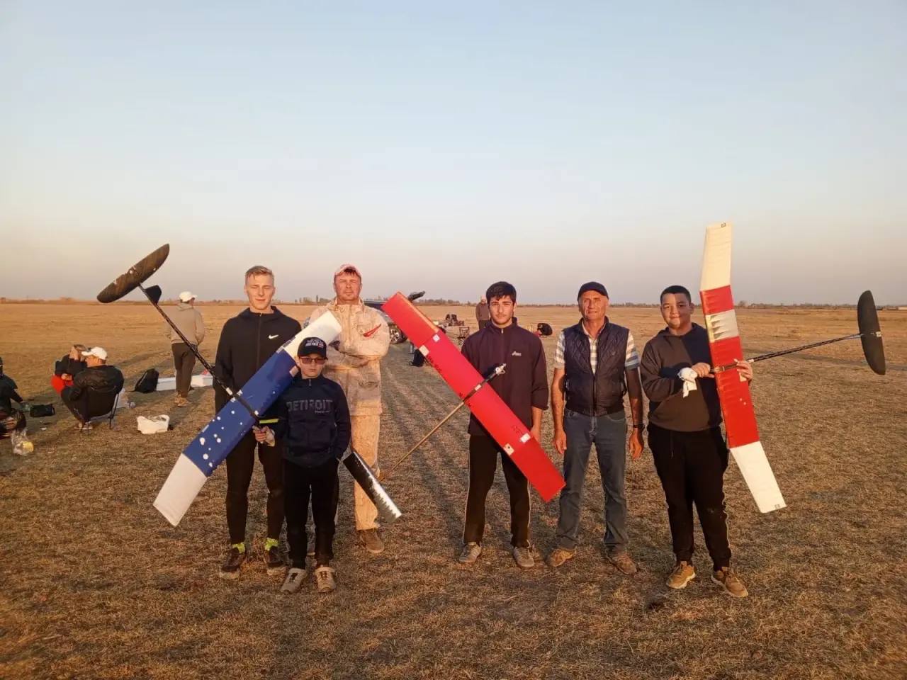 Школьники из РСО-А в составе сборной России стали победителями на международных соревнованиях «Кубок Востока-2025» в Узбекистане по авиамодельному спорту