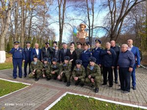 10 новобранцев из Владикавказа отправились на военную службу в десантные войска