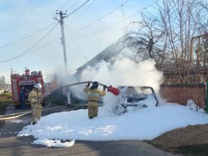 Пожарные предотвратили взрыв газового баллона в Чиколе