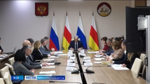 Цæгат Ирыстоны раззагдæр проекттыл ныхас цыд, Дзанайты Барисы разамындæй æмбырды