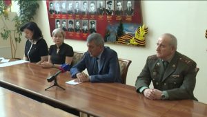 Сергей Меняйло фембæлд Уæрæсейы хъæбатырты хæстæджытимæ. Мадзал ацыд республикæйы ветеранты советы, баст уыд Фыдыбæстæйы хъæбатыры бонимæ