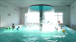 Беслæны спортивон-дзæбæхгæнæн комплексы бассейны райдыдтой ахуыртæ сывæллæтты цалдæр рæвдауæндоны хъомылгæнинæгтæн