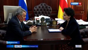 Сергей Меняйлойæн кусæг фембæлд уыд  Цæгат Ирыстоны æххæстбарджын минæвар республикæйы муниципалон скондты Плиты Маринæимæ