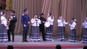 В Моздоке на большой сцене районного ДК свой юбилей отметил Народный фольклорный казачий ансамбль «Терцы»