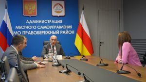 Первый вице-премьер Георгий Атаров провел выездной прием граждан