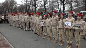 В День героев Отечества во Владикавказе прошли памятные акции и открыли мемориальную доску