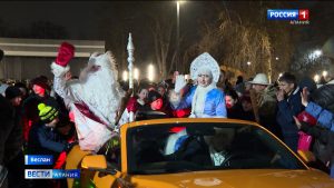 В Беслане зажгли главную новогоднюю елку города