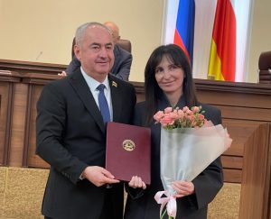 Ирина Дзгоева удостоена звания «Заслуженный работник здравоохранения РСО-А»