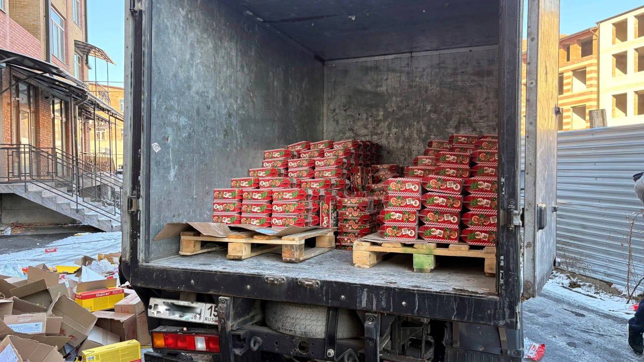 Почти тысяча детей из подшефного Черниговского округа Запорожской области получат подарки из Северной Осетии