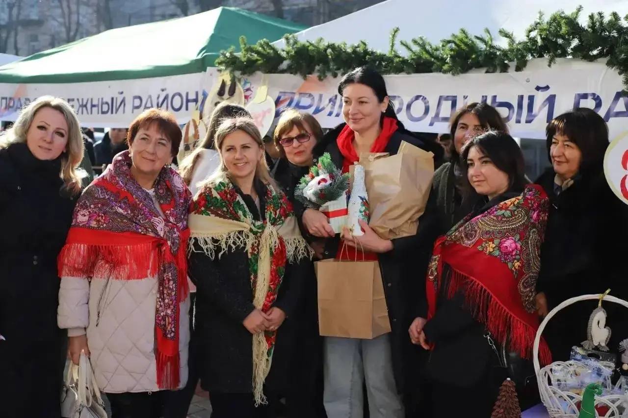 270 тыс рублей собрали для жителей подшефного Черниговского района на прошедшей благотворительной ярмарке «Мы вместе»