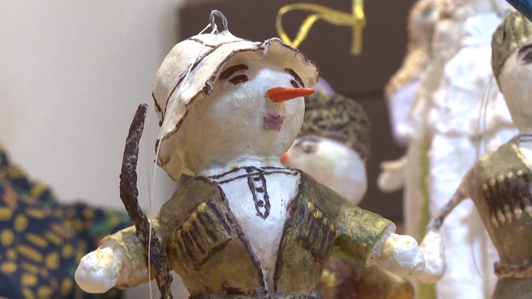 Кукольный мастер Земфира Дзиова вновь представила выставку своих произведений