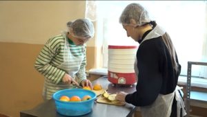 Цалынмæ æфсæддонтæ фронты сæ хæстон хæстæ æххæст кæнынц, уæдмæ сæ фæсчъылдымы та æххæст кæнынц хъæугæ дзаумæттæй