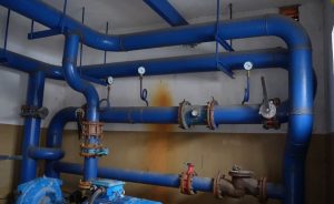 25 многоквартирных домов Владикавказа обеспечат бесперебойным водоснабжением благодаря запуску резервной насосной станции