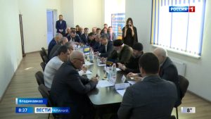 В региональном отделении партии ЛДПР прошел круглый стол