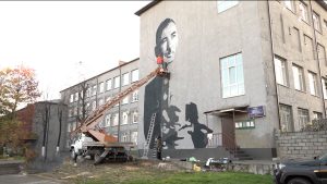 Фасады 17 школ республики в прошлом году украсили изображения героев Советского Союза и России