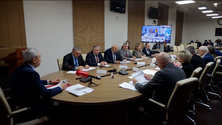 Аппаратное совещание: режим лавиноопасности, эпидситуация, Кубок Ивана Ярыгина