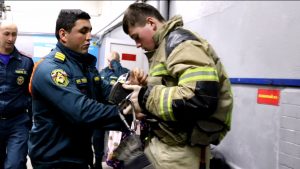 Владикавказские пожарные поздравили с Новым годом воспитанников детского дома «Хуры тын»