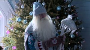 Дзæуджыхъæуы цæрджыты æмæ уазджыты зæрдæтæ дарддæр хъæлдзæг кæнынц Митын Дадайы хæдзар æмæ йæ æрмадзты