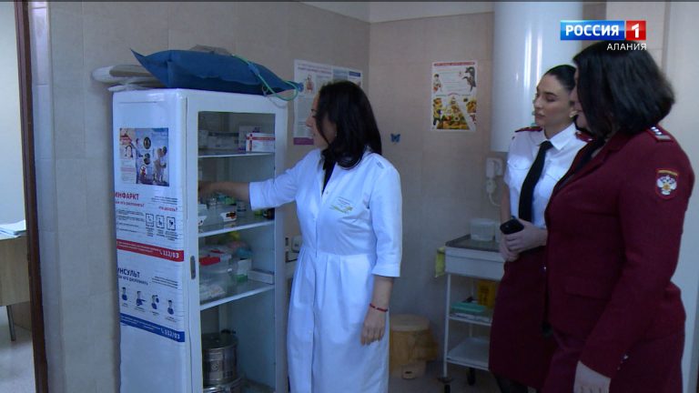 Специалисты Роспотребнадзора проверяют соблюдение санитарных норм в школах республики