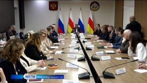 Сергей Меняйло архайдта æхсæнад «Знание»-йы регионалон хайады цæстдарæн советы æмбырды