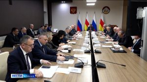 Аппаратное совещание: обстановка на МАПП «Верхний Ларс», эпидситуация, создание подразделений пожарной охраны