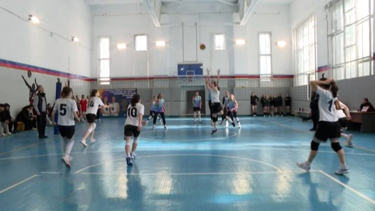 Школьницы из станицы Архонской стали победителями соревнований по волейболу на Кубок главы республики