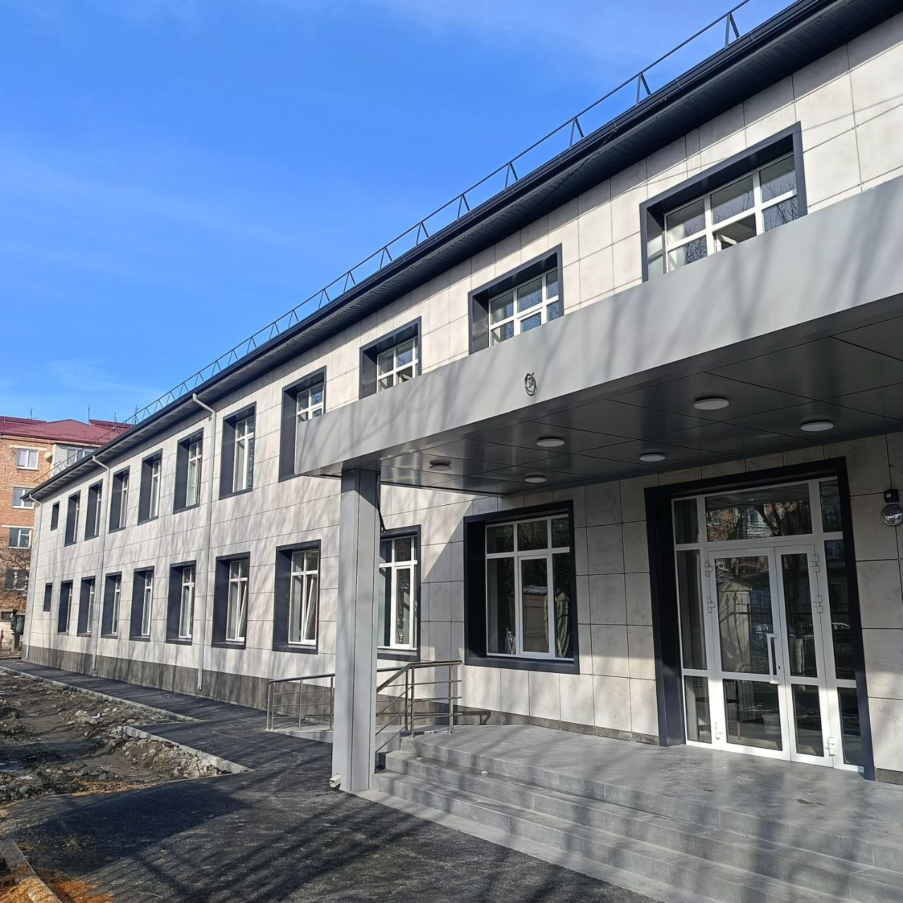 Начинается капитальный ремонт еще одного учебного корпуса и общежития СОГТЭК в Беслане