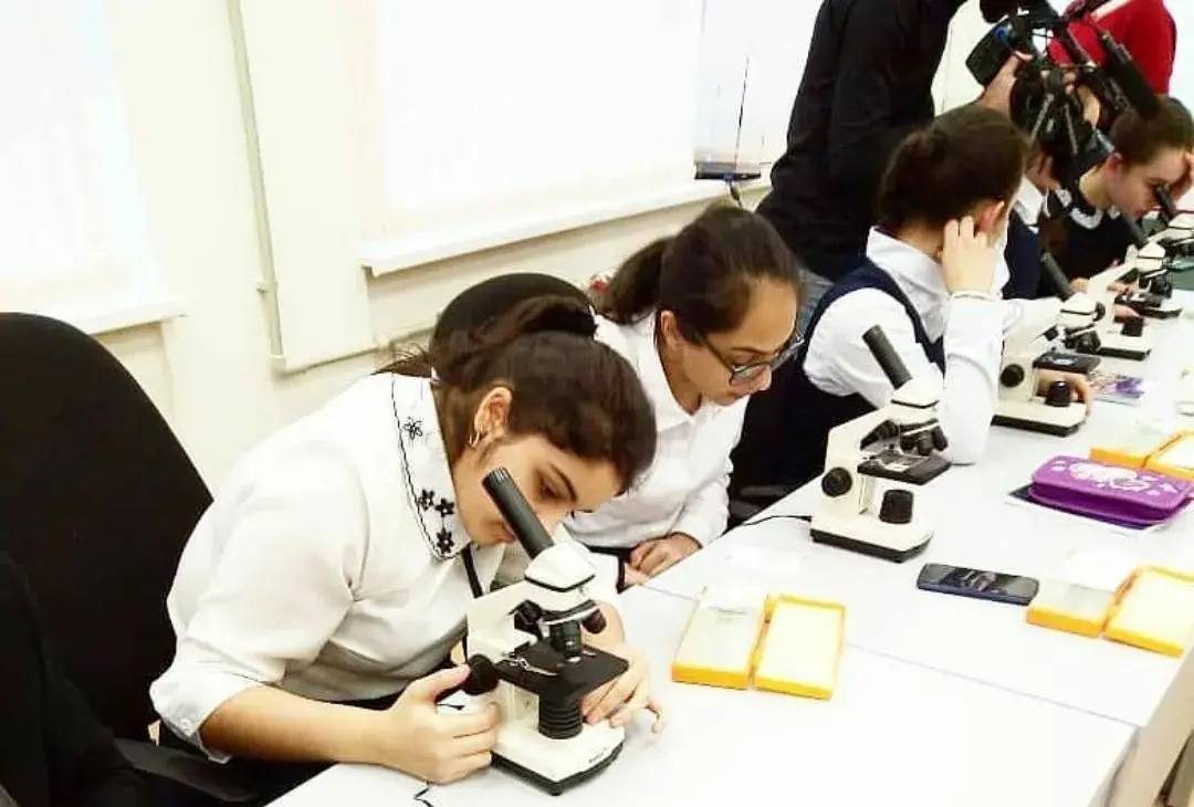 В школах Северной Осетии успешно работают профильные медицинские классы