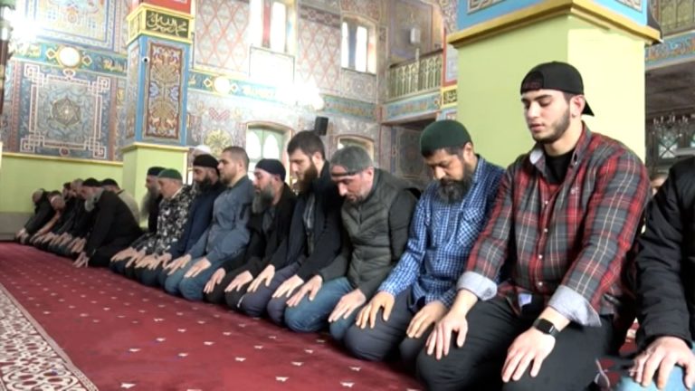 Сегодня у мусульман начался священный месяц Рамадан