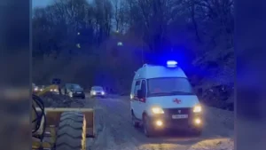 Первые машины проехали по восстановленному участку дороги между Октябрьским и Тарским