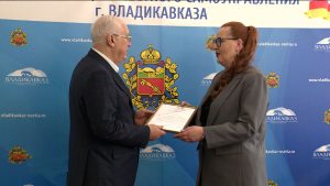 Вячеслав Мильдзихов поздравил с наступающим 8 марта активисток благотворительного фонда «Будем жить!»