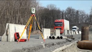 Работы по установке подпорных стен продолжаются на трассе «Кавказ» – Хурикау – Малгобек – Моздок»