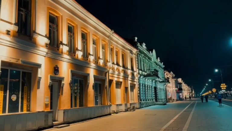 Вячеслав Мильдзихов сообщил о завершении работ по подсветке 26 исторических зданий на проспекте Мира