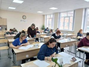 Сегодня в Северной Осетии почти 1500 учителей сдали ЕГЭ по материалам 2026 года Федерального центра тестирования