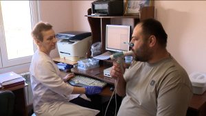 Пациенты и персонал Пульмонологического центра переехали в молодежный центр «Барс» на время реконструкции