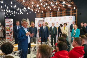 Сергей Меняйло огласил итоги республиканского молодёжного форума-конкурса «Фæсивæд»