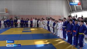 В Моздоке прошел межрегиональный памятный турнир по дзюдо для юношей и девушек от 10 до 15 лет